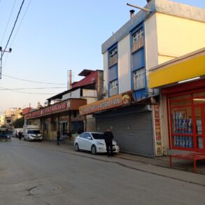 ŞAKİRPAŞA UÇAK MAHALLESİ CADDE ÜZERİ İŞYERİ VE EV 4 DAİRE