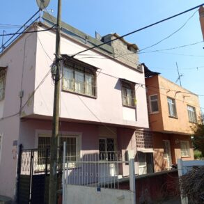 BAHÇELİEVLER MAHALLESİ SATILIK 2 KATLI MÜSTAKİL EV