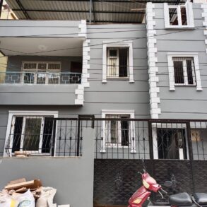 PINAR MAHALLESİ SATILIK 2,5 KATLI MÜSTAKİL EV