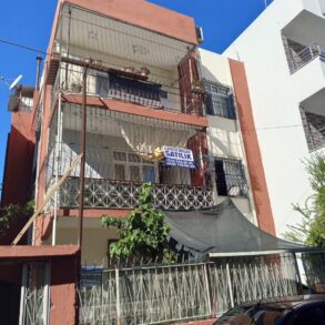 ŞAKİRPAŞA MAHALLESİ SATILIK 3 KATLI MÜSTAKİL EV