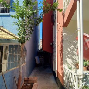 ŞAKİRPAŞA MAHALLESİ SATILIK 3 KATLI MÜSTAKİL EV