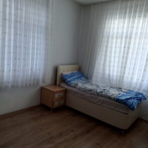 ŞAKİRPAŞA MAHALLESİ SATILIK 3 KATLI MÜSTAKİL EV