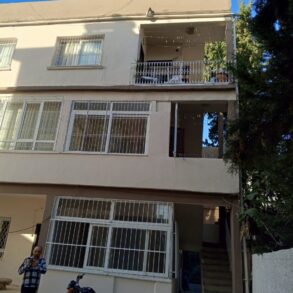 BAHÇELİEVLER MAHALLESİ SATILIK 3 KATLI MÜSTAKİLEV