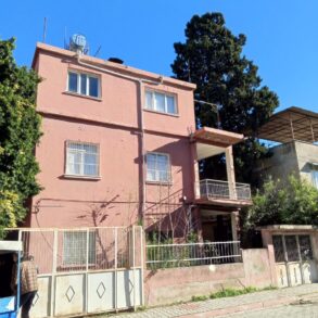 BAHÇELİ EVLER MAHALLESİ SATILIK  2,5 KATLI MÜSTAKİL EV