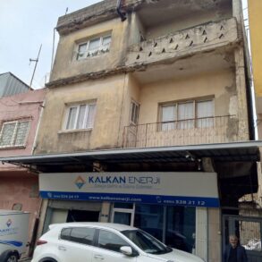 NARLICA MAHALLESİ SATILIK 3 KATLI MÜSTAKİL EV