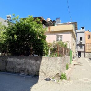 DEMETEVLER MAHALLESİ SATILIK 2,5 KATLI MÜSTAKİL EV