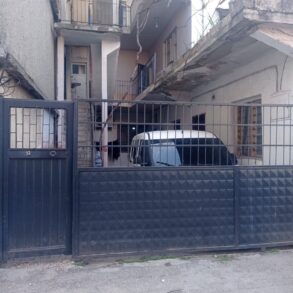 DENİZLİ MİTAT PAŞA MAHALLESİ SATILIK 3 KATLI MÜSTAKİL EV