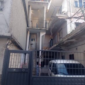 DENİZLİ MİTAT PAŞA MAHALLESİ SATILIK 3 KATLI MÜSTAKİL EV