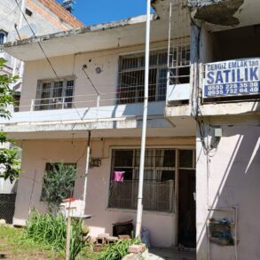 BAHÇELİEVLER MAHALLESİ SATILIK 2 KATLI MÜSTAKİL EV