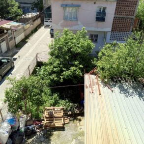 DEMETEVLER MAHALLESİ SATILIK 2,5 KATLI MÜSTAKİL EV